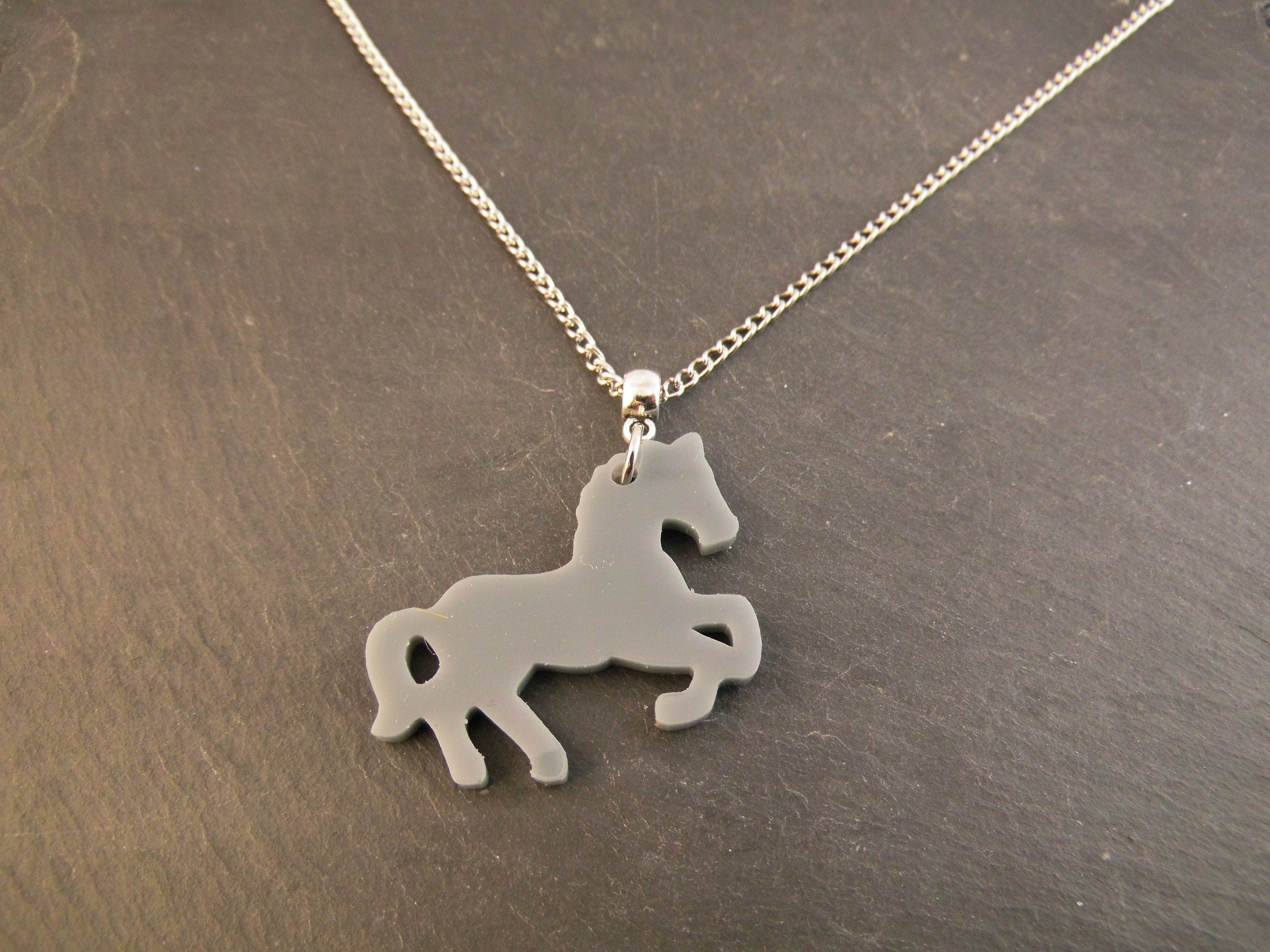 925er Echt Silber Kette mit Pferd Anhänger grau